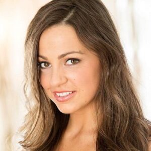 Абигайл Мак